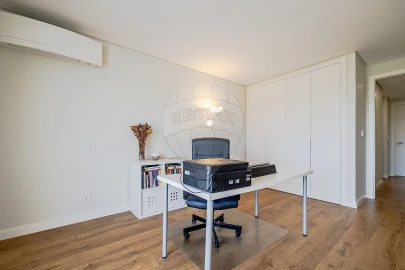 Apartamento T4 para Venda em Loures