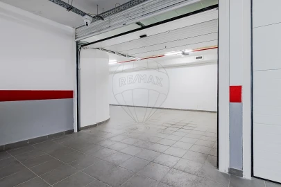 Apartamento T4 para Venda em Loures