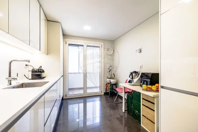 Apartamento T4 para Venda em Loures