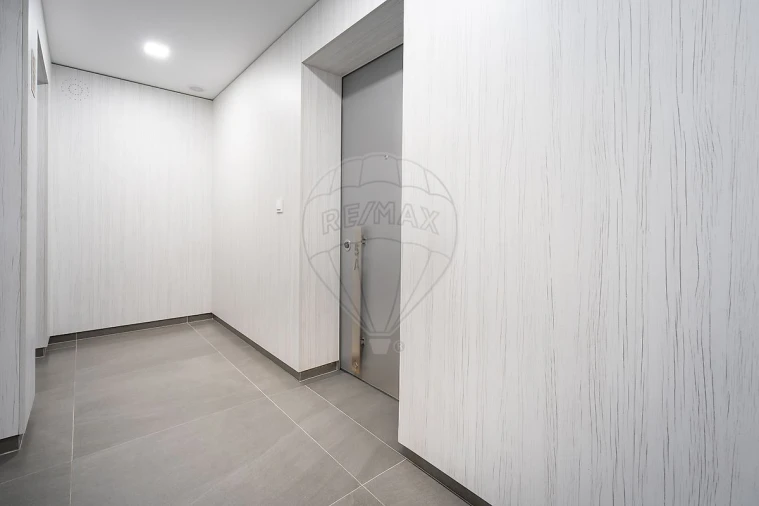 Apartamento T4 para Venda em Loures Foto 8