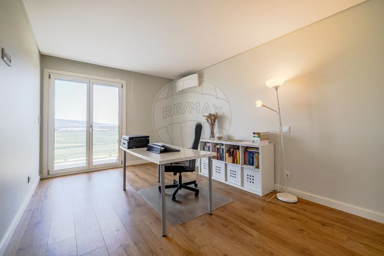 Apartamento T4 para Venda em Loures Foto 34
