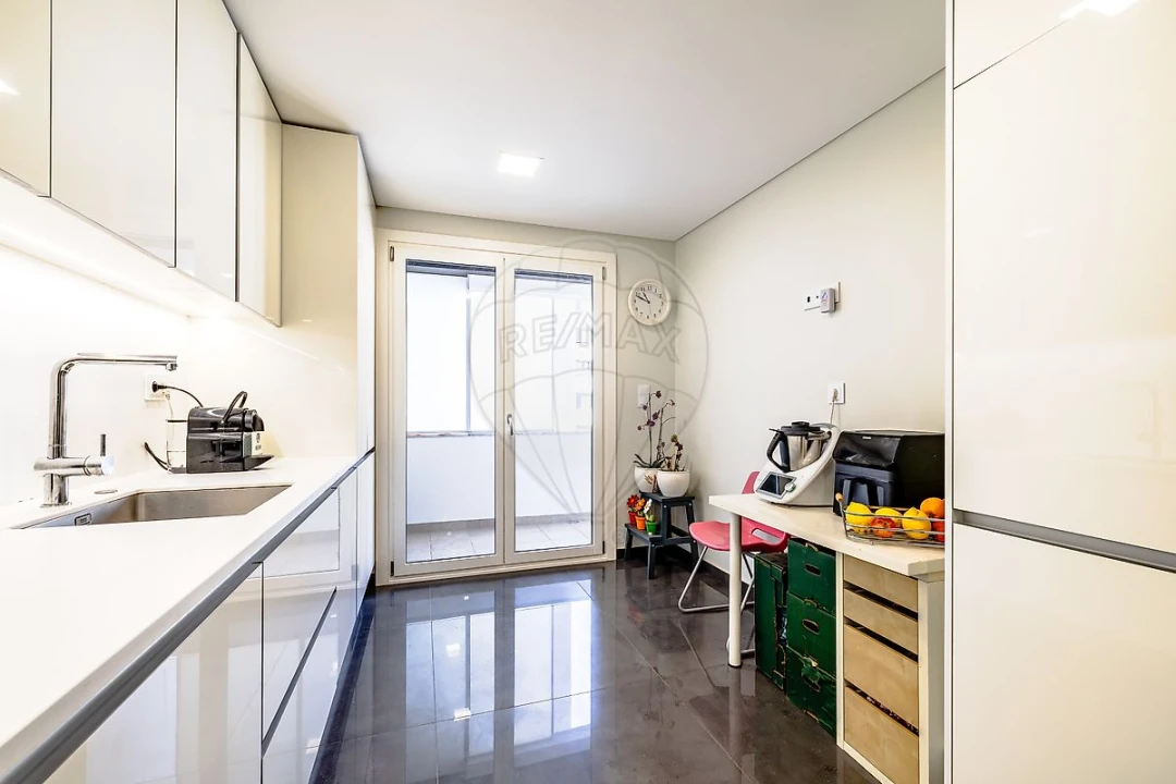 Apartamento T4 para Venda em Loures Foto 21