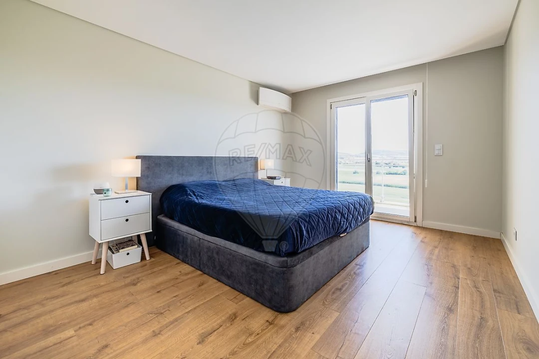 Apartamento T4 para Venda em Loures Foto 31