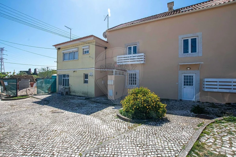 Prédio para Venda em Santa Iria de Azoia, São João da Talha e Bobadela Foto 9