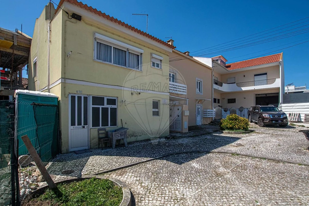 Prédio para Venda em Santa Iria de Azoia, São João da Talha e Bobadela Foto 7