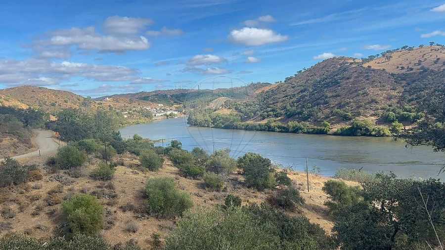 Terreno para Venda em Santana de Cambas