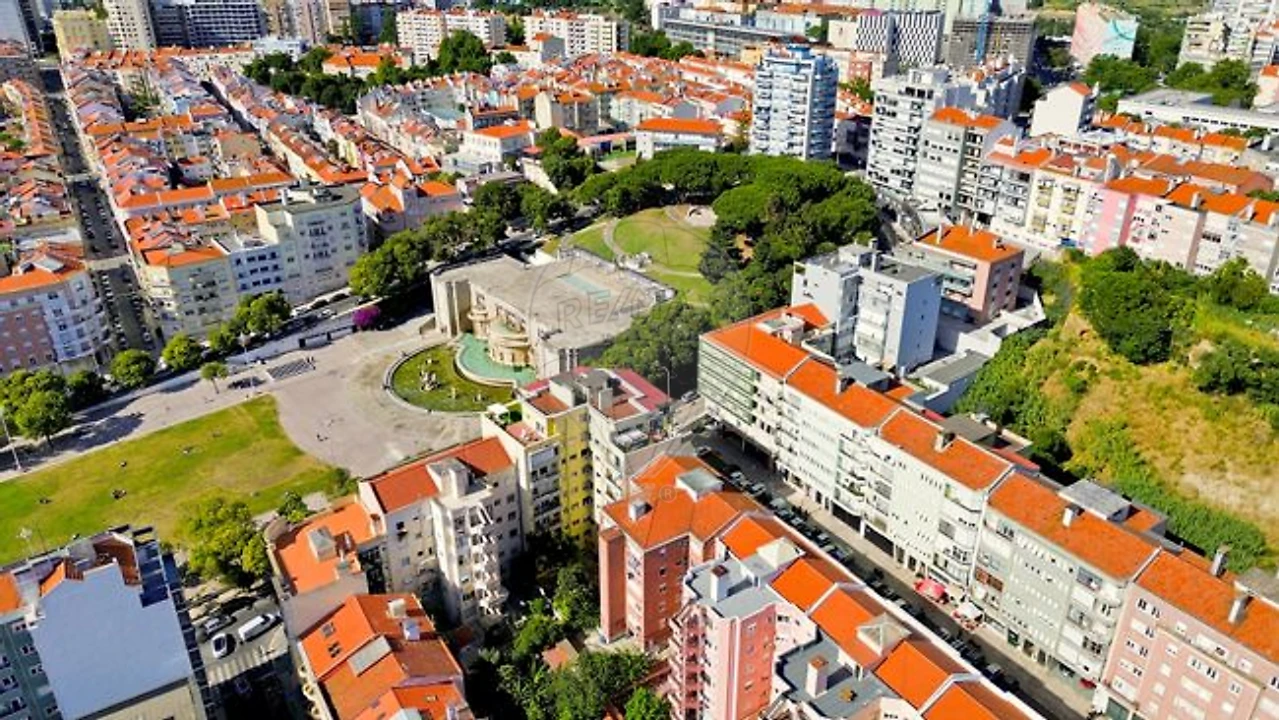 Apartamento T5 para Venda em Penha de França Foto 31