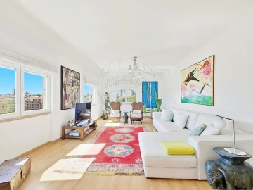 Apartamento T5 para Venda em Penha de França