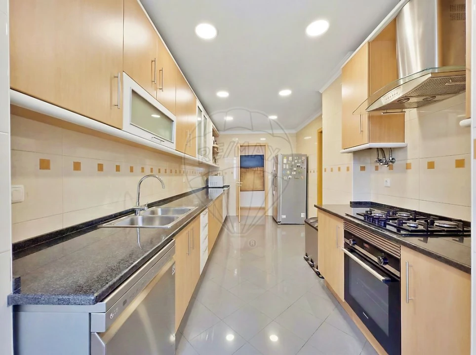 Apartamento T5 para Venda em Penha de França Foto 16