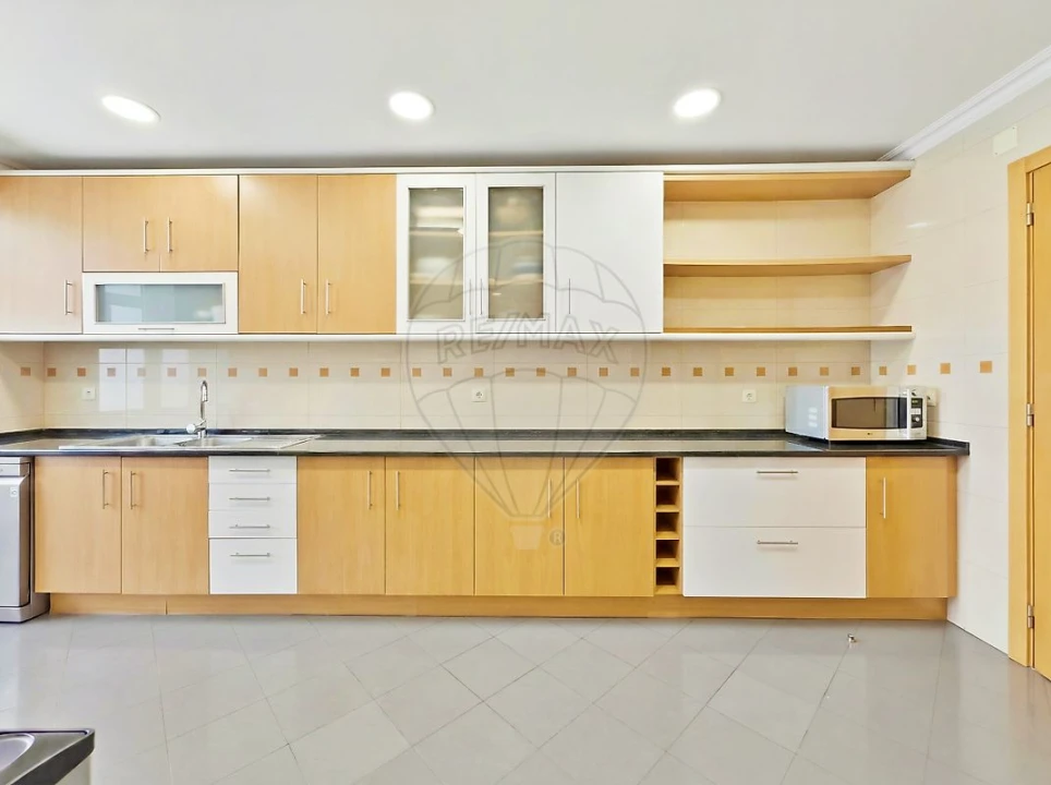 Apartamento T5 para Venda em Penha de França Foto 17