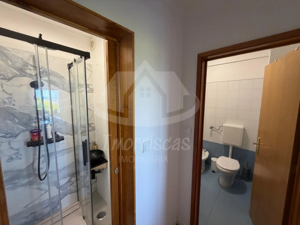 Apartamento T3 para Venda em Caparica e Trafaria Foto 28
