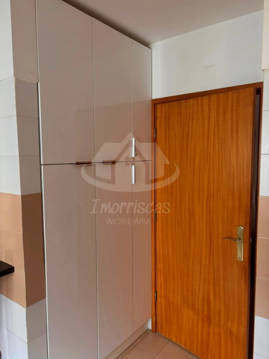 Apartamento T3 para Venda em Caparica e Trafaria Foto 12