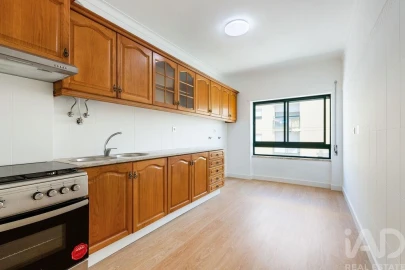 Apartamento T2 para Venda em Baixa da Banheira e Vale da Amoreira