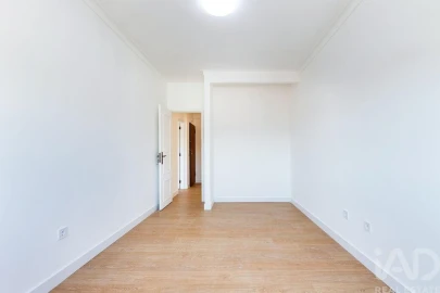 Apartamento T2 para Venda em Baixa da Banheira e Vale da Amoreira