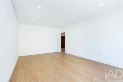 Apartamento T2 para Venda em Baixa da Banheira e Vale da Amoreira