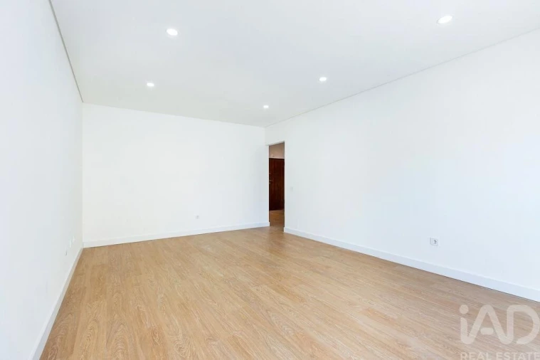 Apartamento T2 para Venda em Baixa da Banheira e Vale da Amoreira Foto 3