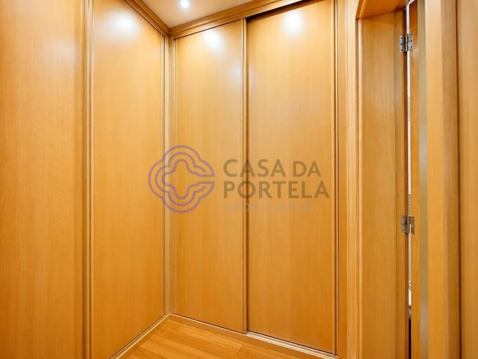 Moradia T3 para Venda em Campo e Sobrado Foto 12
