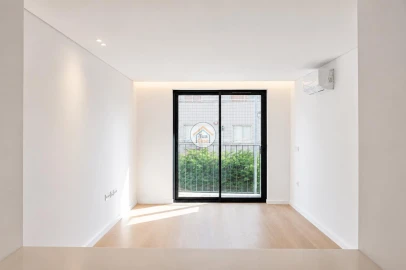 Apartamento T2 para Venda em Mafamude e Vilar do Paraíso