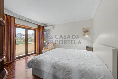 Moradia T6 para Venda em Argoncilhe