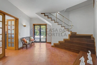 Moradia T6 para Venda em Argoncilhe