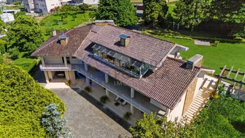 Moradia T6 para Venda em Argoncilhe