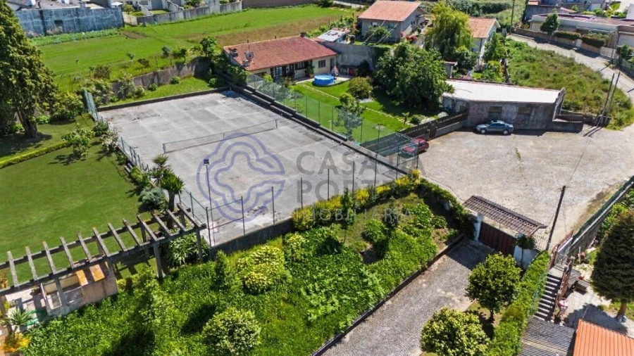 Moradia T6 para Venda em Argoncilhe Foto 50