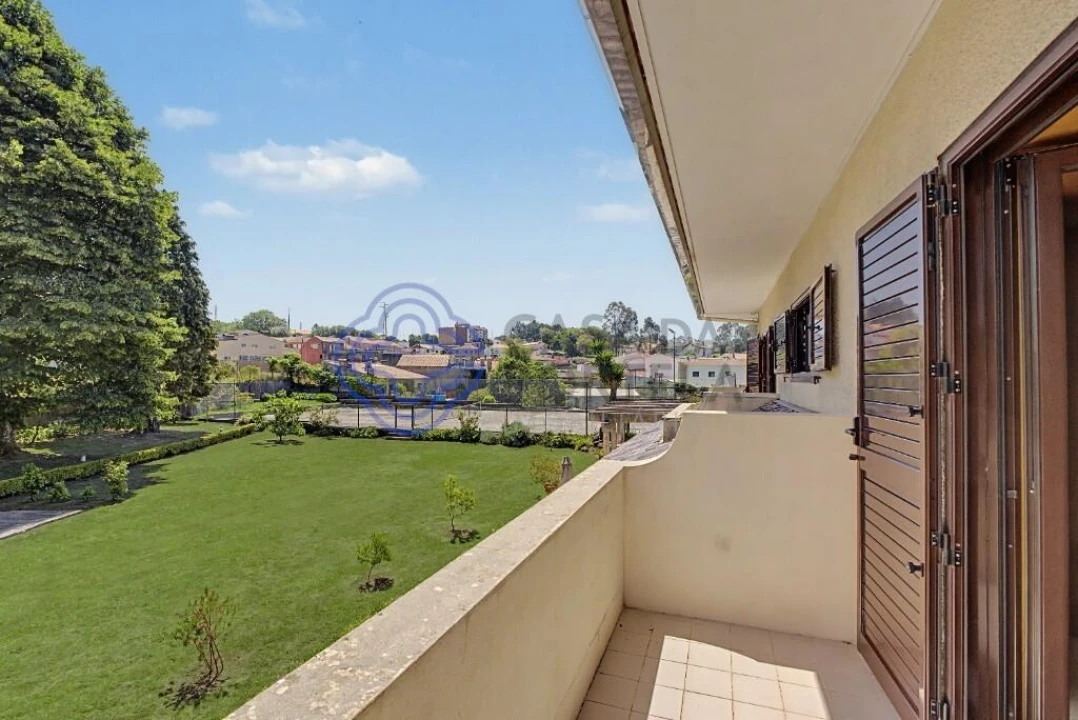 Moradia T6 para Venda em Argoncilhe Foto 40