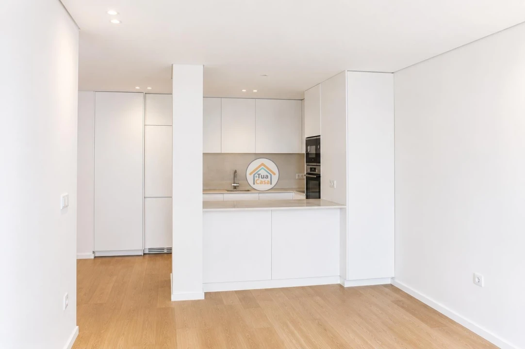 Apartamento T2 para Venda em Mafamude e Vilar do Paraíso Foto 8