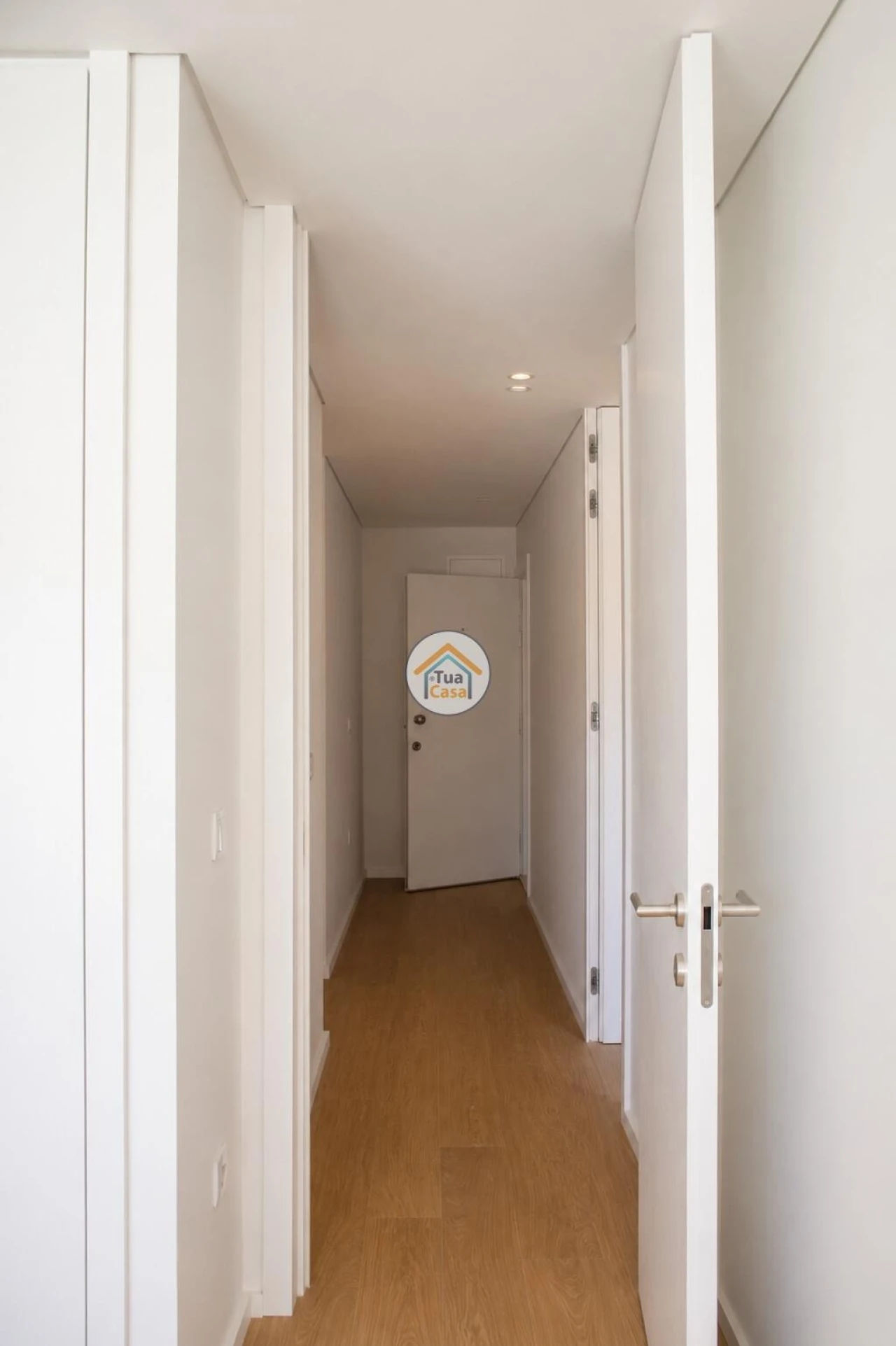 Apartamento T1 para Venda em Mafamude e Vilar do Paraíso Foto 32