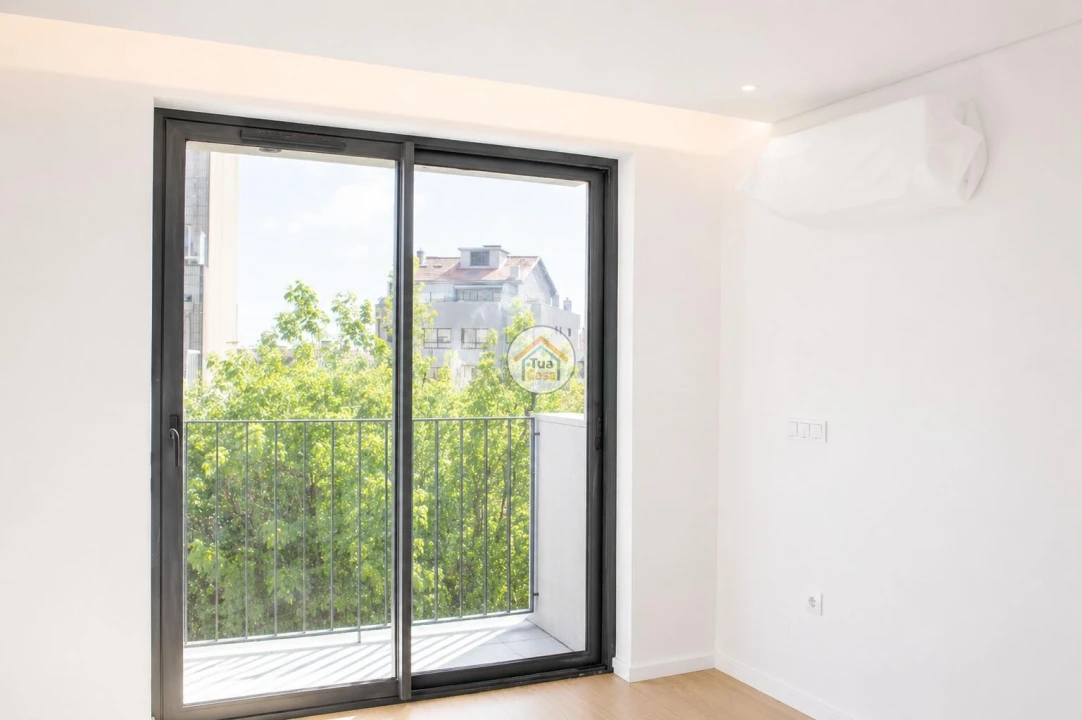 Apartamento T1 para Venda em Mafamude e Vilar do Paraíso Foto 23