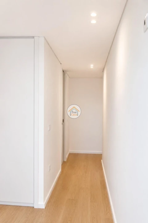 Apartamento T1 para Venda em Mafamude e Vilar do Paraíso