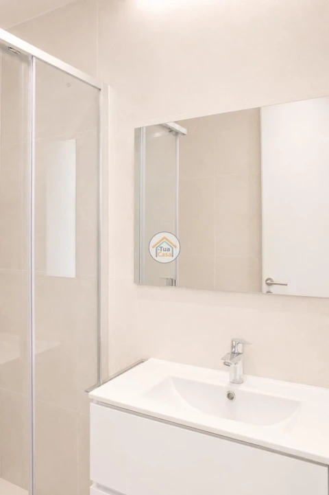 Apartamento T1 para Venda em Mafamude e Vilar do Paraíso