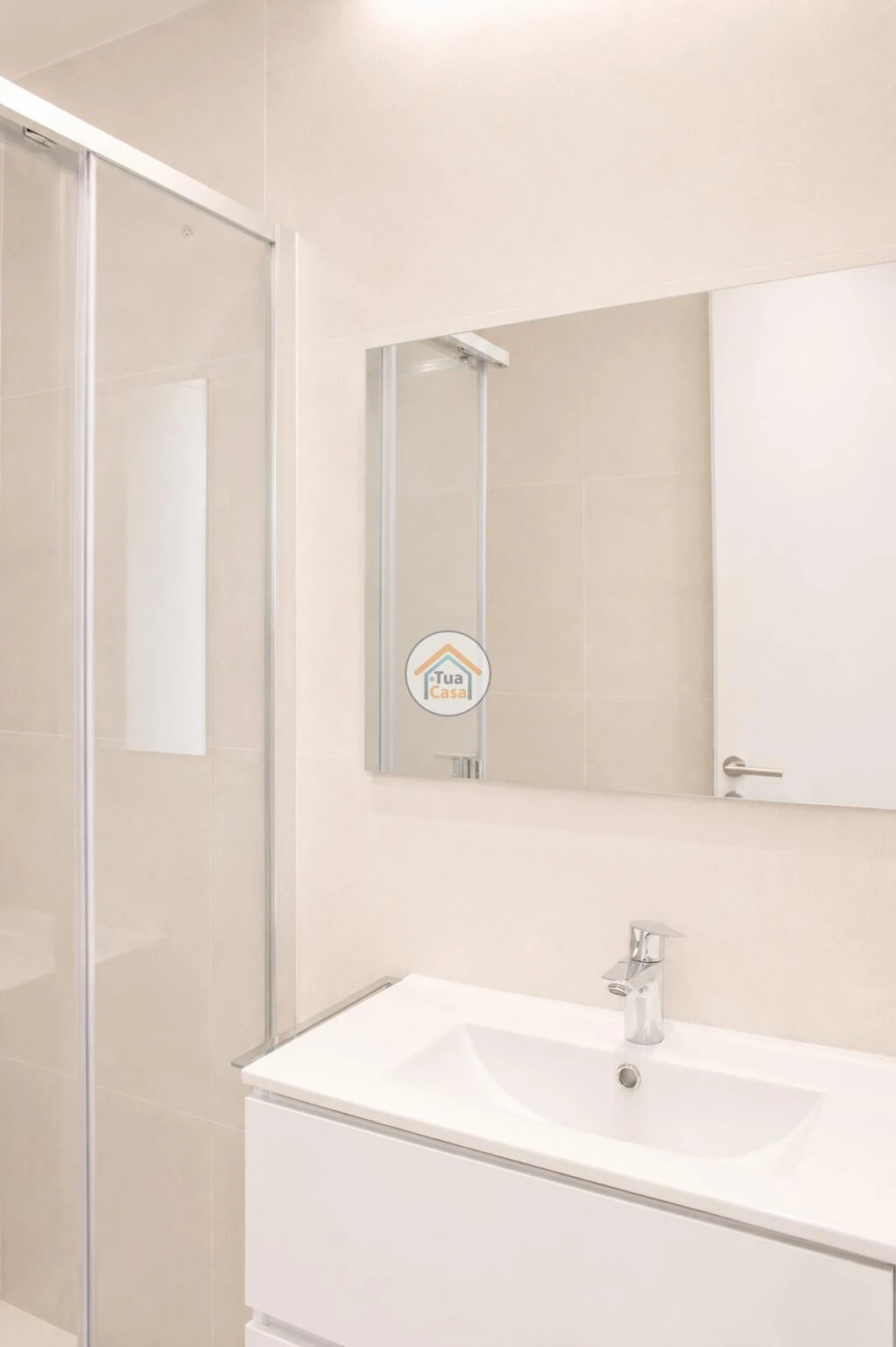 Apartamento T1 para Venda em Mafamude e Vilar do Paraíso Foto 36