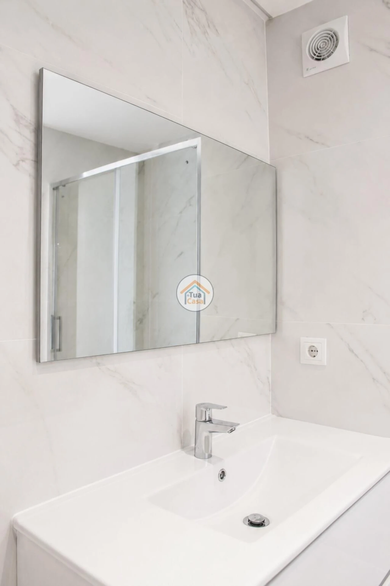 Apartamento T1 para Venda em Mafamude e Vilar do Paraíso Foto 21