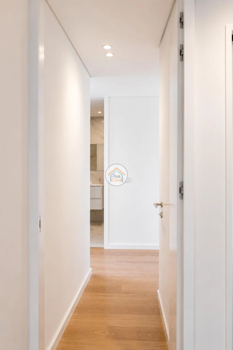 Apartamento T1 para Venda em Mafamude e Vilar do Paraíso Foto 24
