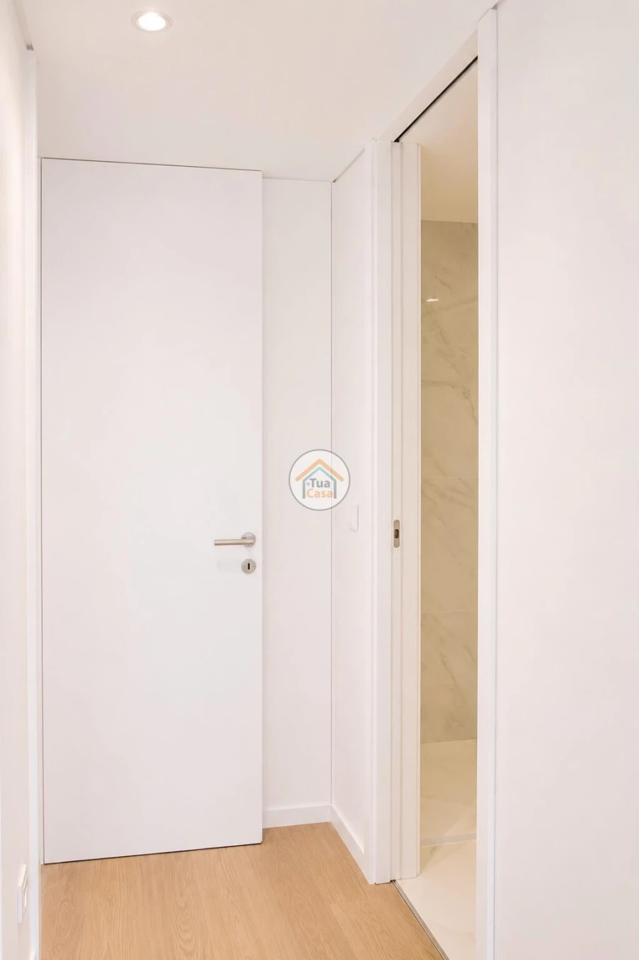 Apartamento T1 para Venda em Mafamude e Vilar do Paraíso Foto 39
