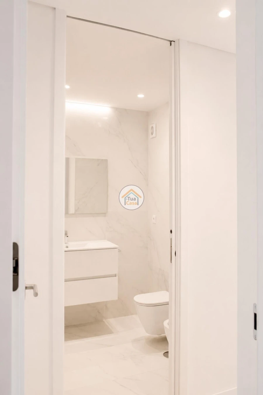 Apartamento T1 para Venda em Mafamude e Vilar do Paraíso Foto 38
