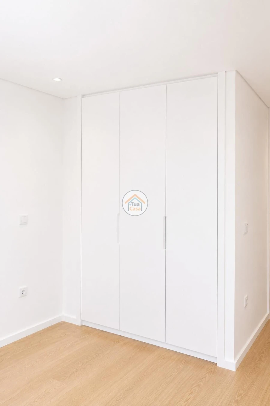 Apartamento T1 para Venda em Mafamude e Vilar do Paraíso Foto 17