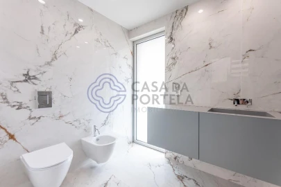 Moradia T4 para Venda em Canidelo