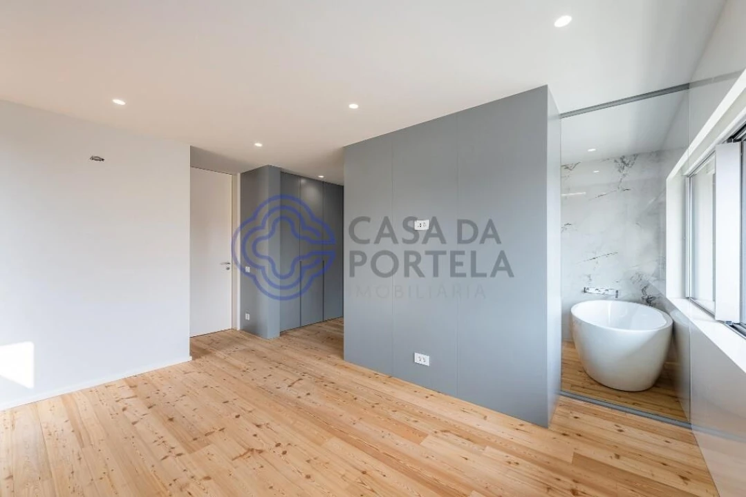 Moradia T4 para Venda em Canidelo Foto 44