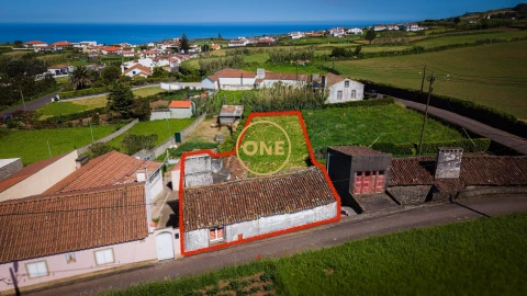 Moradia T1 para Venda em Lomba da Fazenda