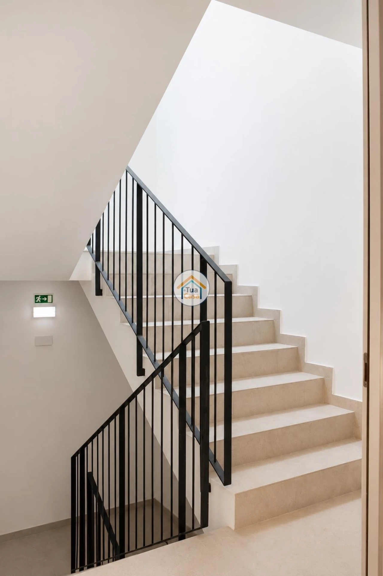 Apartamento T2 para Venda em Mafamude e Vilar do Paraíso Foto 18