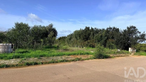 Terreno para Venda em Alcantarilha e Pêra