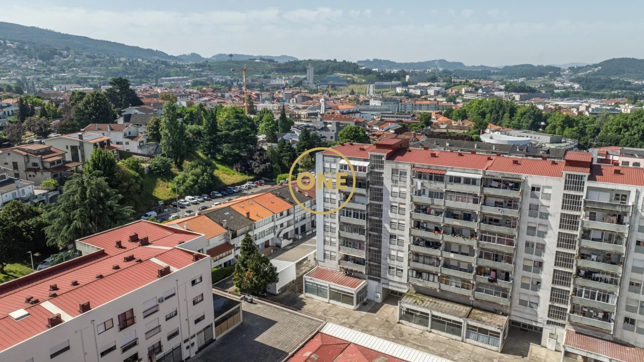 Loja para Venda em Azurem Foto 3