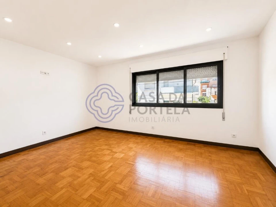 Apartamento T3 para Venda em Peso da Régua e Godim Foto 2