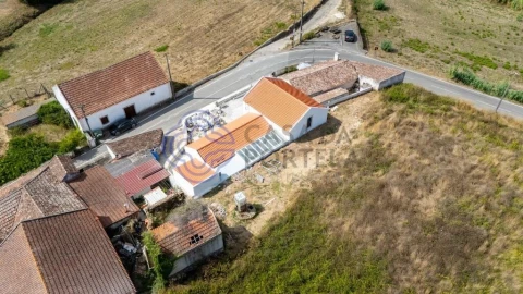 Moradia T3 para Venda em Carvoeira e Carmões
