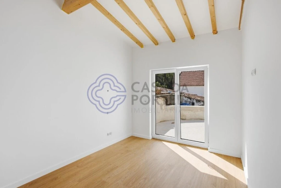 Moradia T3 para Venda em Carvoeira e Carmões Foto 43
