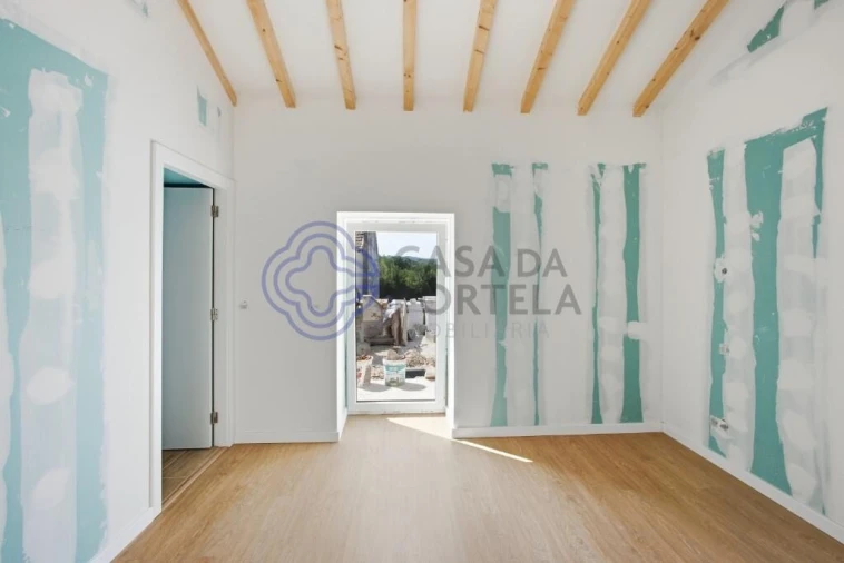 Moradia T3 para Venda em Carvoeira e Carmões Foto 35