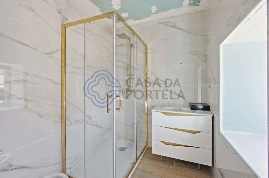 Moradia T3 para Venda em Carvoeira e Carmões Foto 38