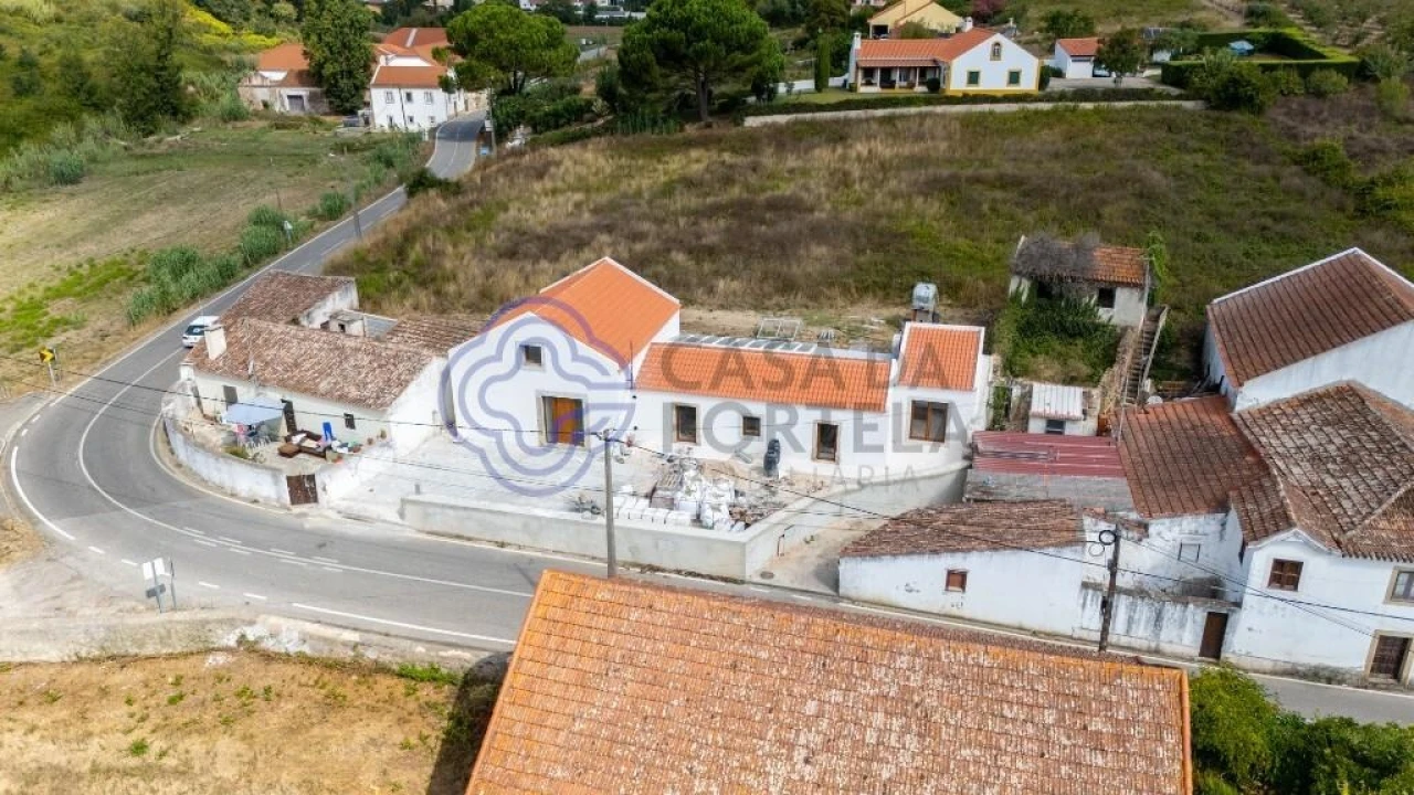 Moradia T3 para Venda em Carvoeira e Carmões Foto 5
